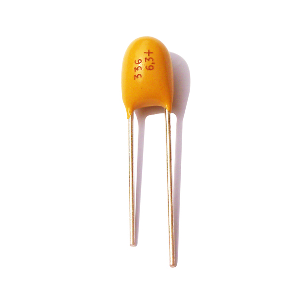 Dip tantalum capacitor